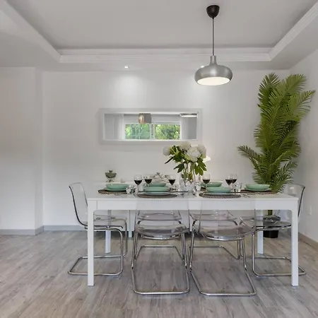 Apartment Charming 3br 3 Min. Away From The Marbella