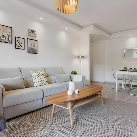 Charming 3br 3 Min. Away From The *
