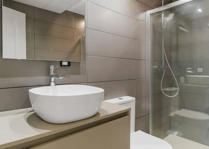 Charming 3br 3 Min. Away From The