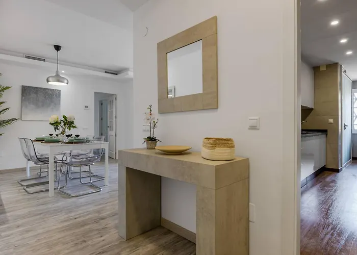 Charming 3br 3 Min. Away From The Apartament *