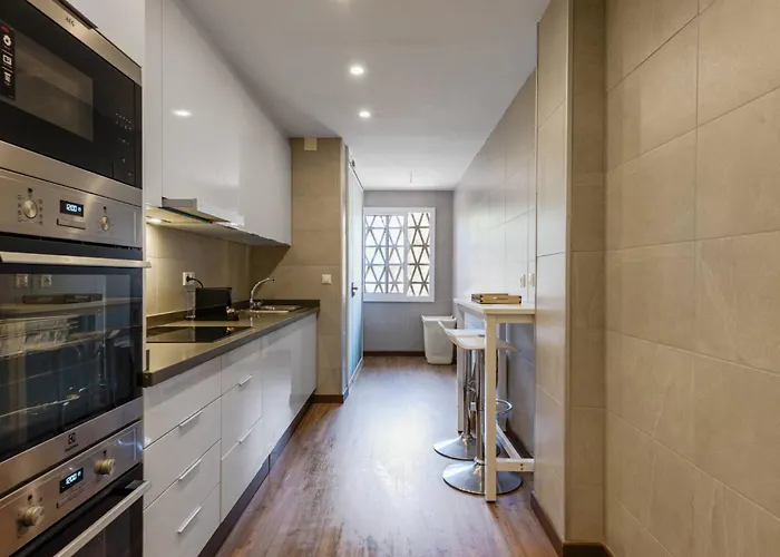 Charming 3br 3 Min. Away From The *