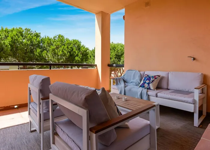 דירה Charming 3br 3 Min. Away From The *