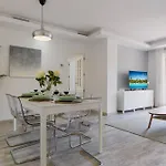 Charming 3br 3 Min. Away From The * Μαρμπέλλα