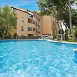 Διαμέρισμα Charming 3br 3 Min. Away From The *