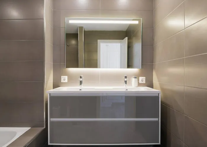 Charming 3br 3 Min. Away From The * ماربيا